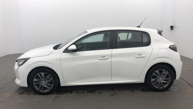 Peugeot 208 image 5