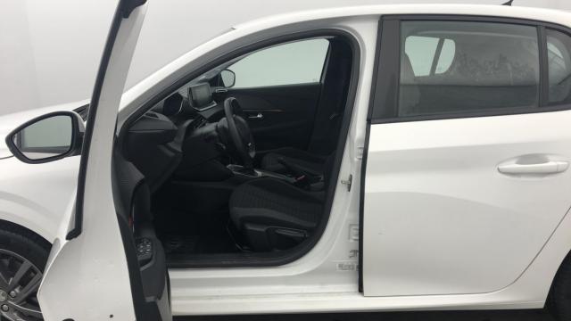 Peugeot 208 image 7