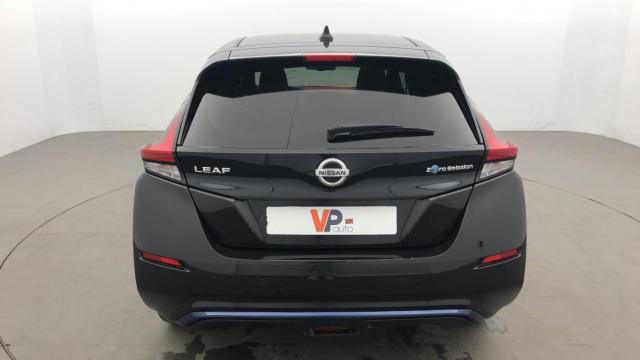 Nissan Leaf image 2