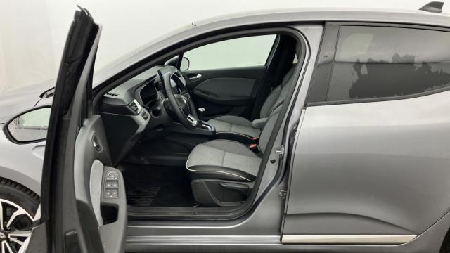 Renault Clio image 2