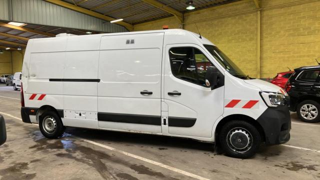Renault Master image 1