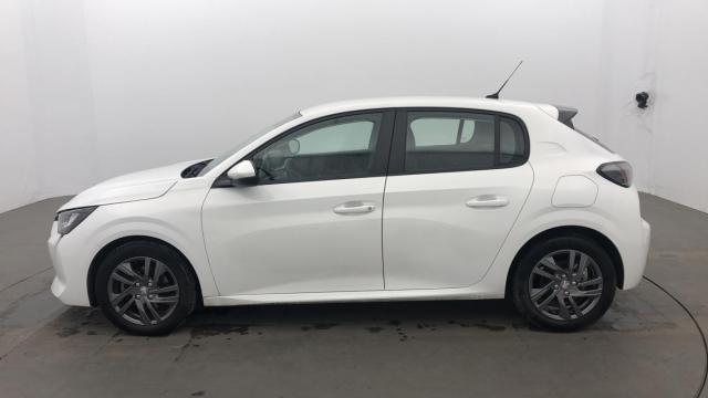 Peugeot 208 image 7