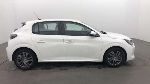 Peugeot 208 image 4