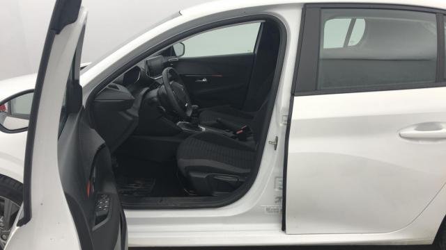 Peugeot 208 image 5