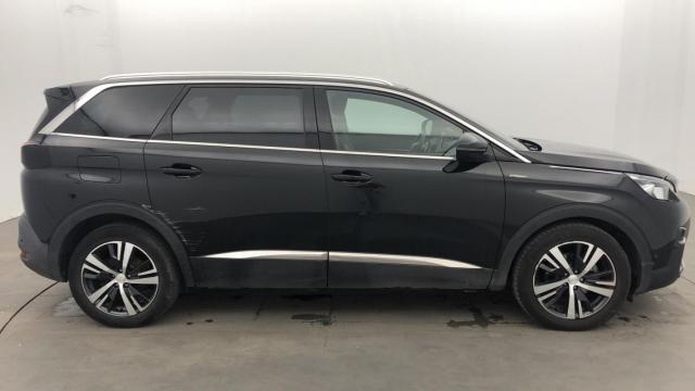 Peugeot 5008 image 1