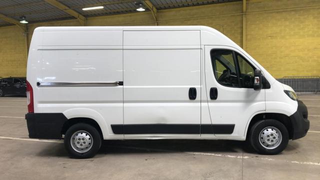 Peugeot Boxer image 2