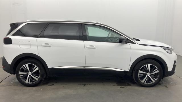 Peugeot 5008 image 6
