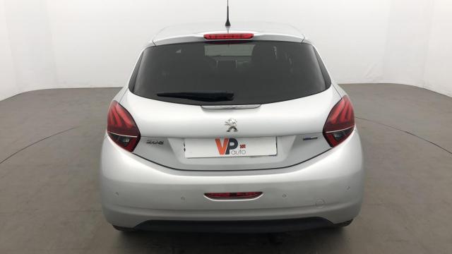 Peugeot 208 image 1