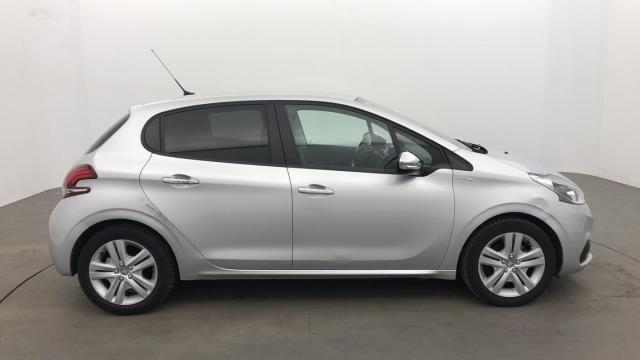 Peugeot 208 image 4
