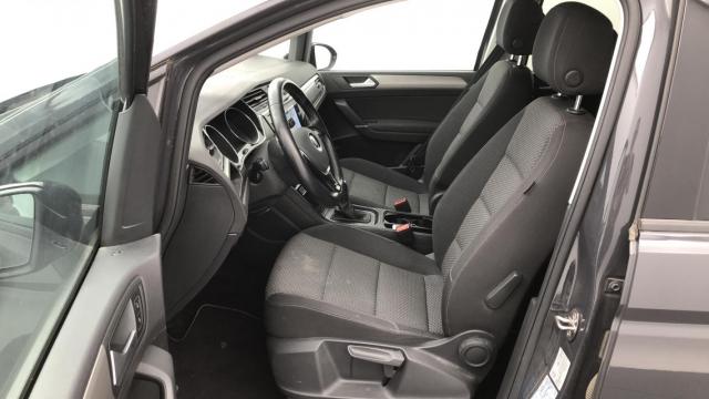 Volkswagen Touran image 1