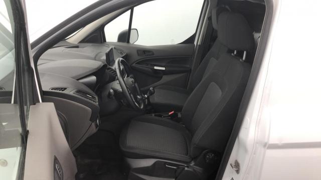 Ford Transit Connect image 8