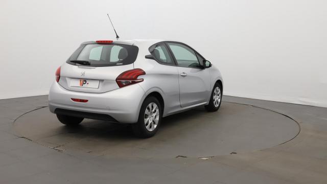 Peugeot 208 image 7