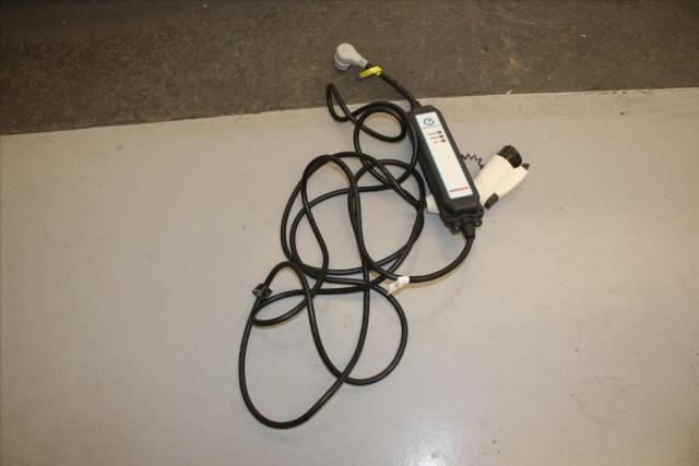 Nissan Leaf image 1