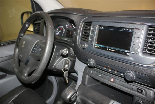 Peugeot Expert image 2