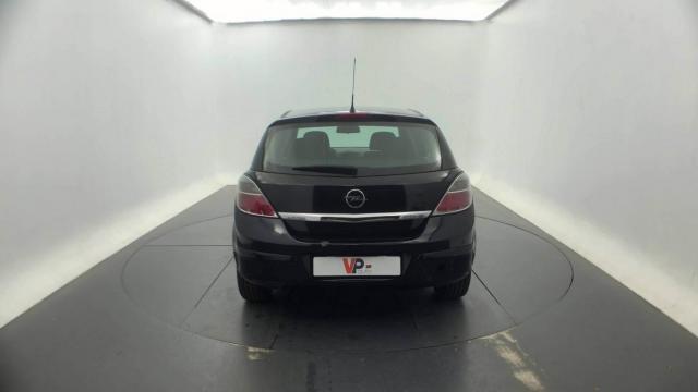 Opel Astra image 8