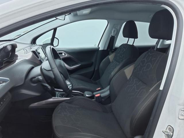 Peugeot 2008 image 6
