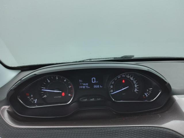 Peugeot 2008 image 3