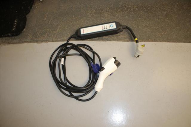 Nissan Leaf image 1
