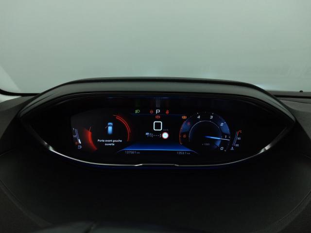 Peugeot 3008 image 3