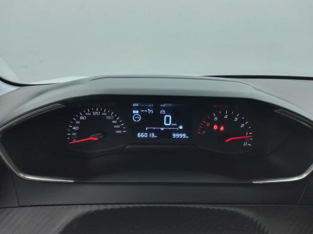 Peugeot 208 image 5