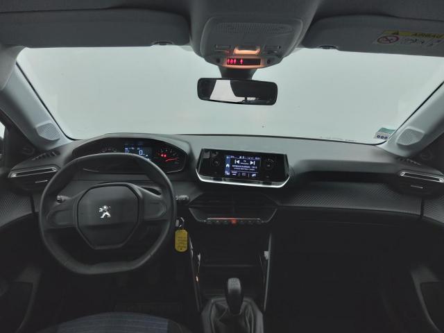 Peugeot 208 image 8
