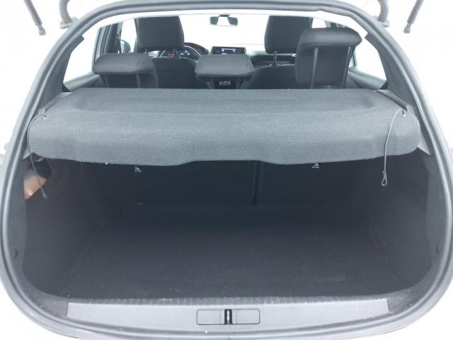 Peugeot 208 image 7