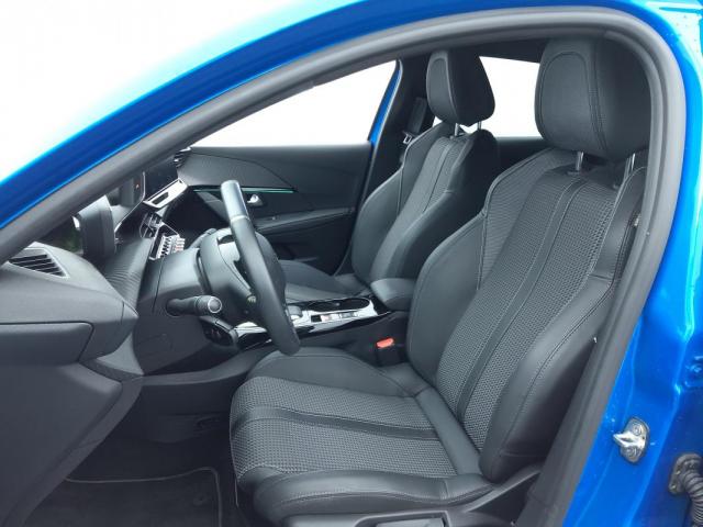 Peugeot 208 image 2