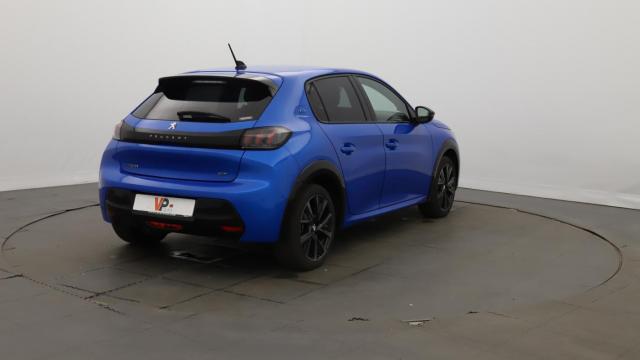 Peugeot 208 image 8