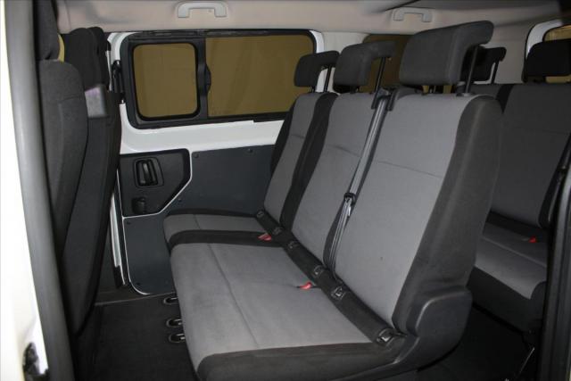 Peugeot Expert Combi image 2