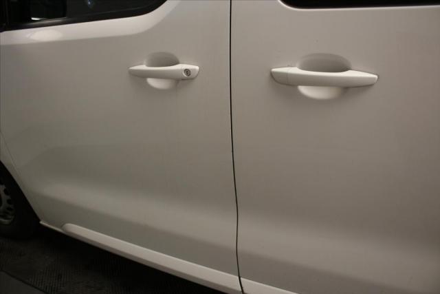 Peugeot Expert Combi image 4