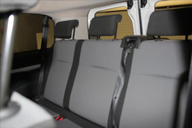 Peugeot Expert Combi image 2