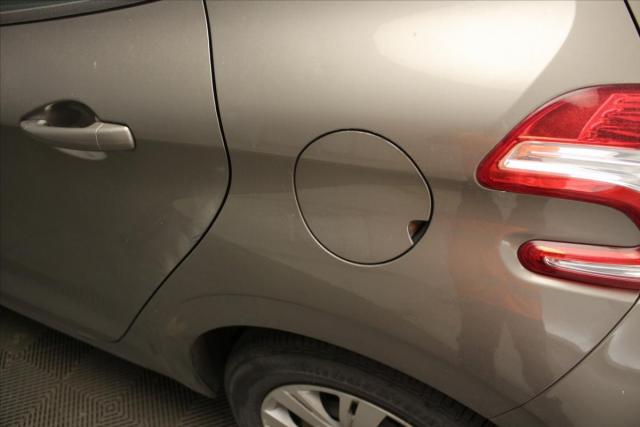 Peugeot 208 image 1