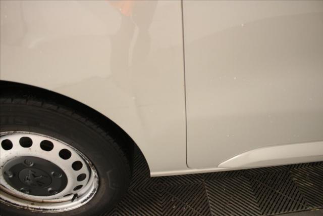 Peugeot Expert Combi image 2