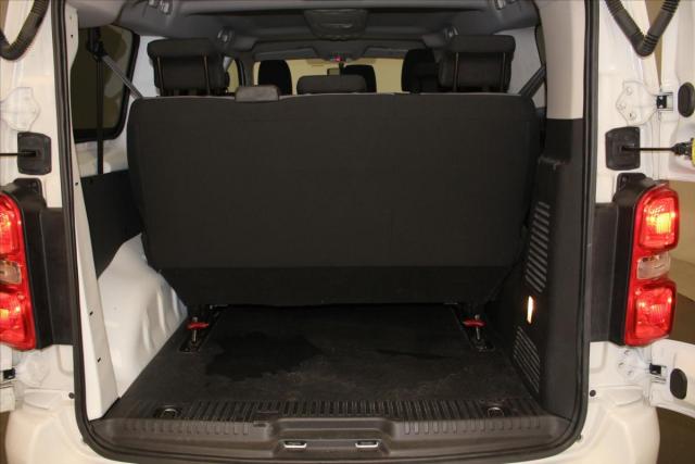Peugeot Expert Combi image 1