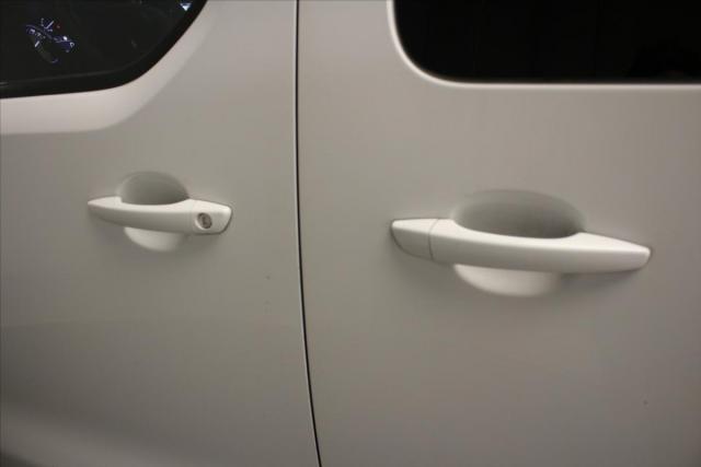 Peugeot Expert Combi image 8