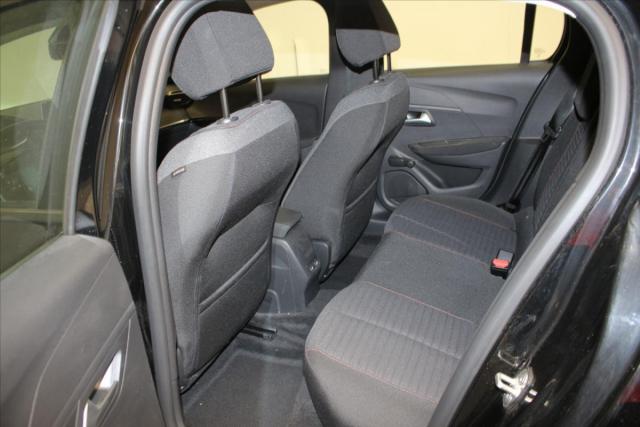 Peugeot 208 image 7