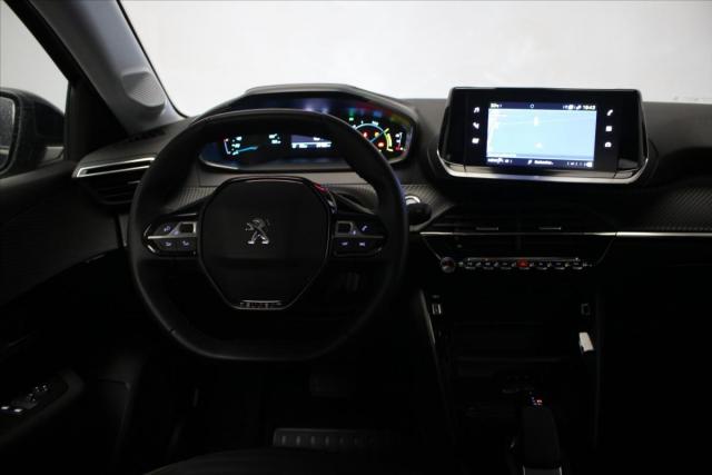 Peugeot 208 image 6
