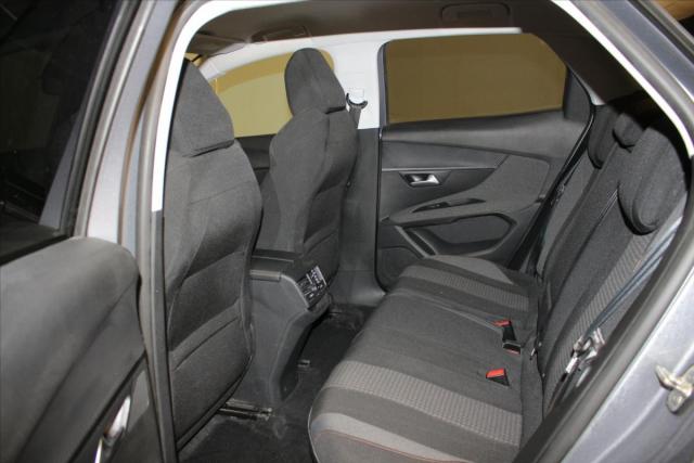 Peugeot 3008 image 3