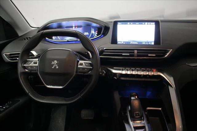 Peugeot 3008 image 2