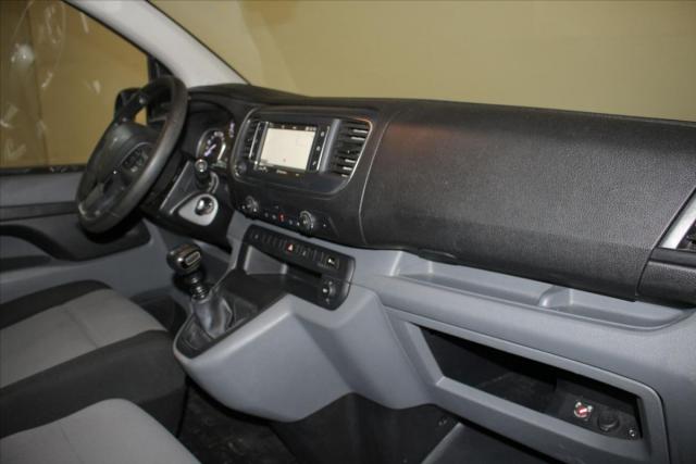 Peugeot Expert Combi image 1
