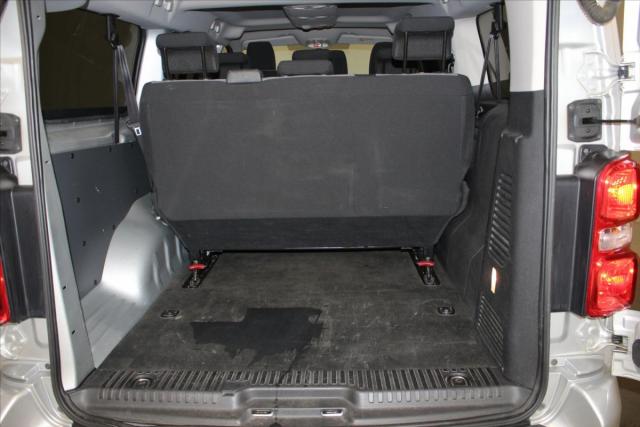 Peugeot Expert Combi image 2