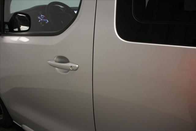 Peugeot Expert Combi image 4