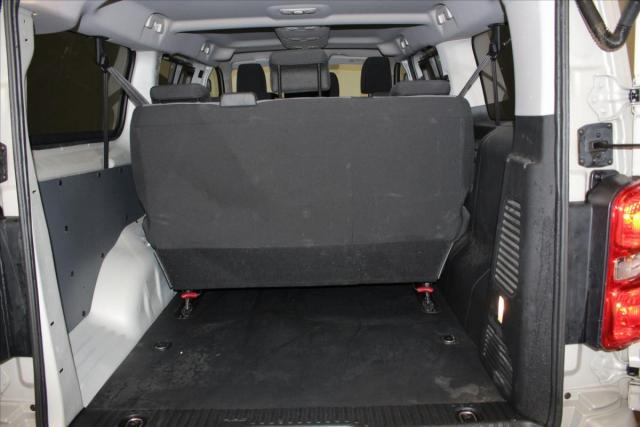 Peugeot Expert Combi image 5