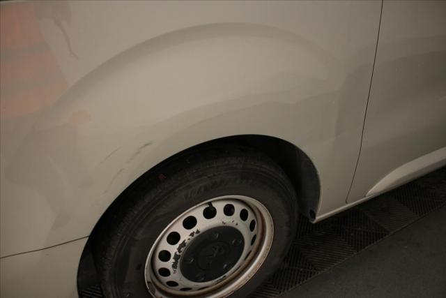 Peugeot Expert Combi image 1