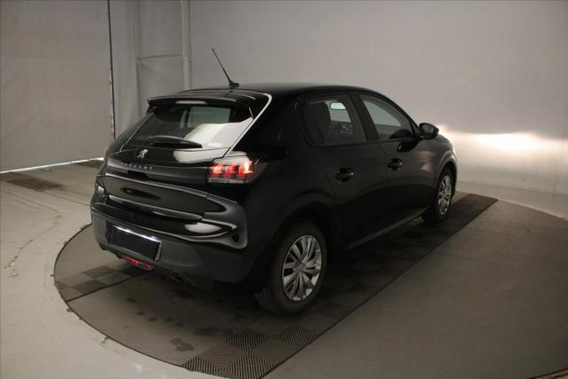 Peugeot 208 image 6