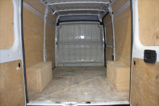 Peugeot Boxer image 3