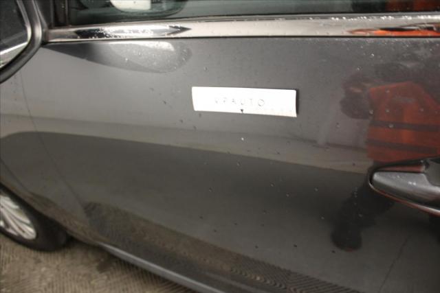 Peugeot 208 image 7
