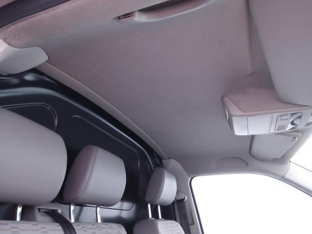 Volkswagen Transporter image 6