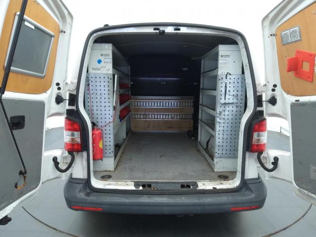 Volkswagen Transporter image 5