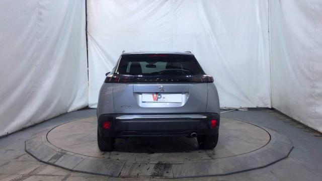 Peugeot 2008 image 8